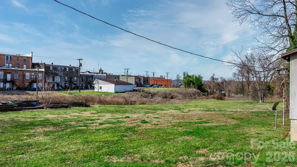53 2nd Avenue N Taylorsville NC 28681