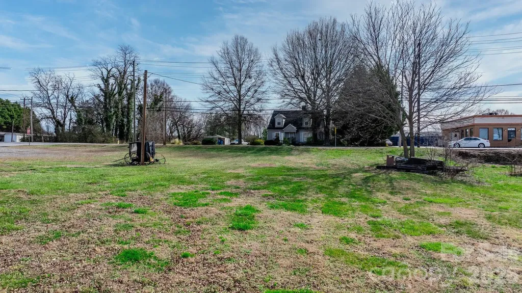 53 2nd Avenue N Taylorsville NC 28681