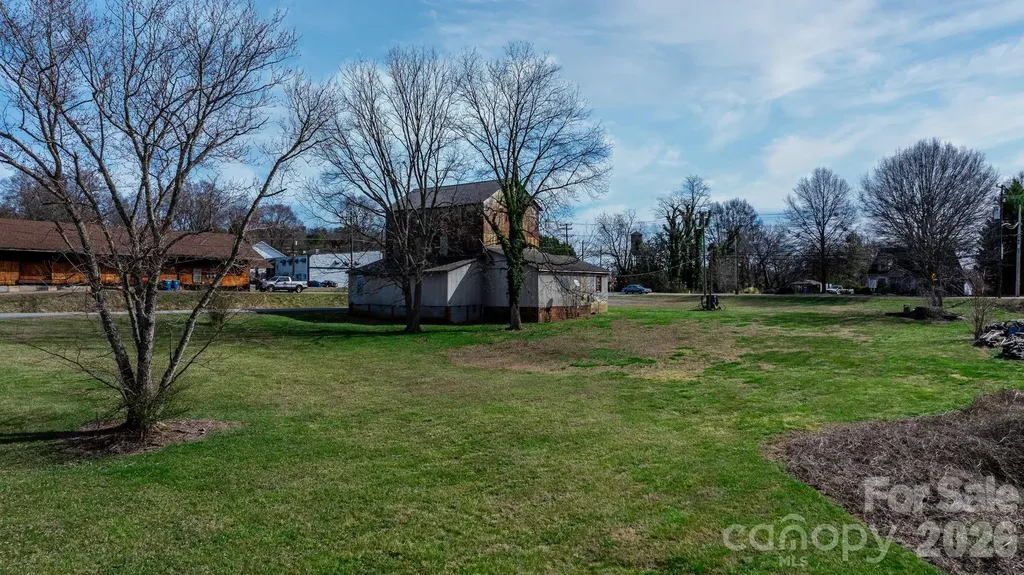 53 2nd Avenue N Taylorsville NC 28681
