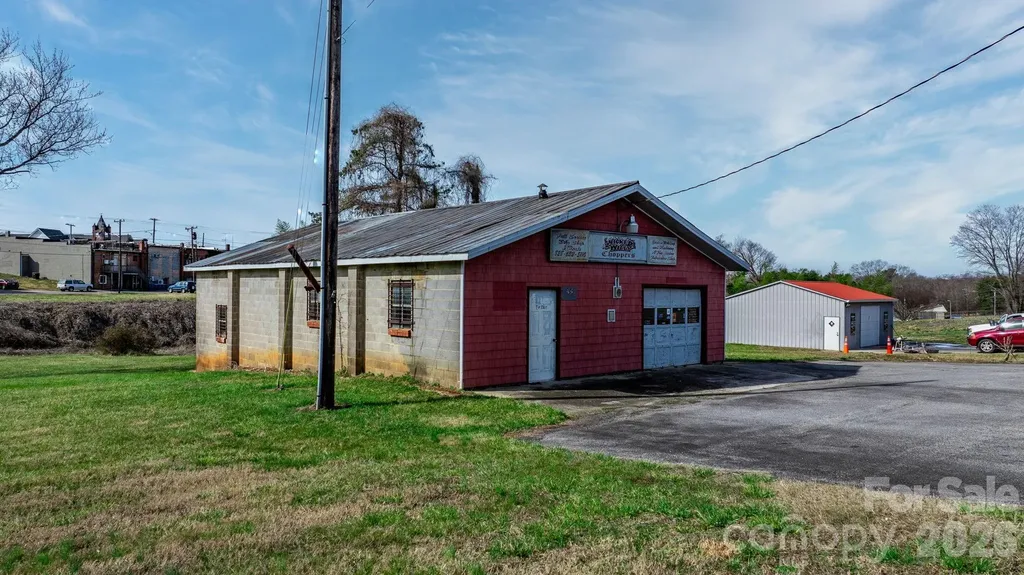 53 2nd Avenue N Taylorsville NC 28681