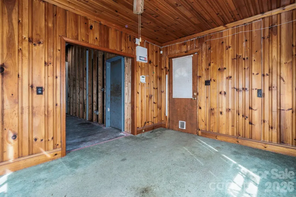 53 2nd Avenue N Taylorsville NC 28681