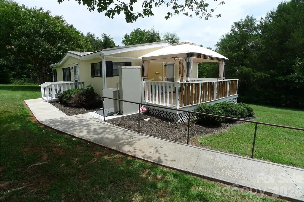 116 Hank Lesser Road Mocksville NC 27028