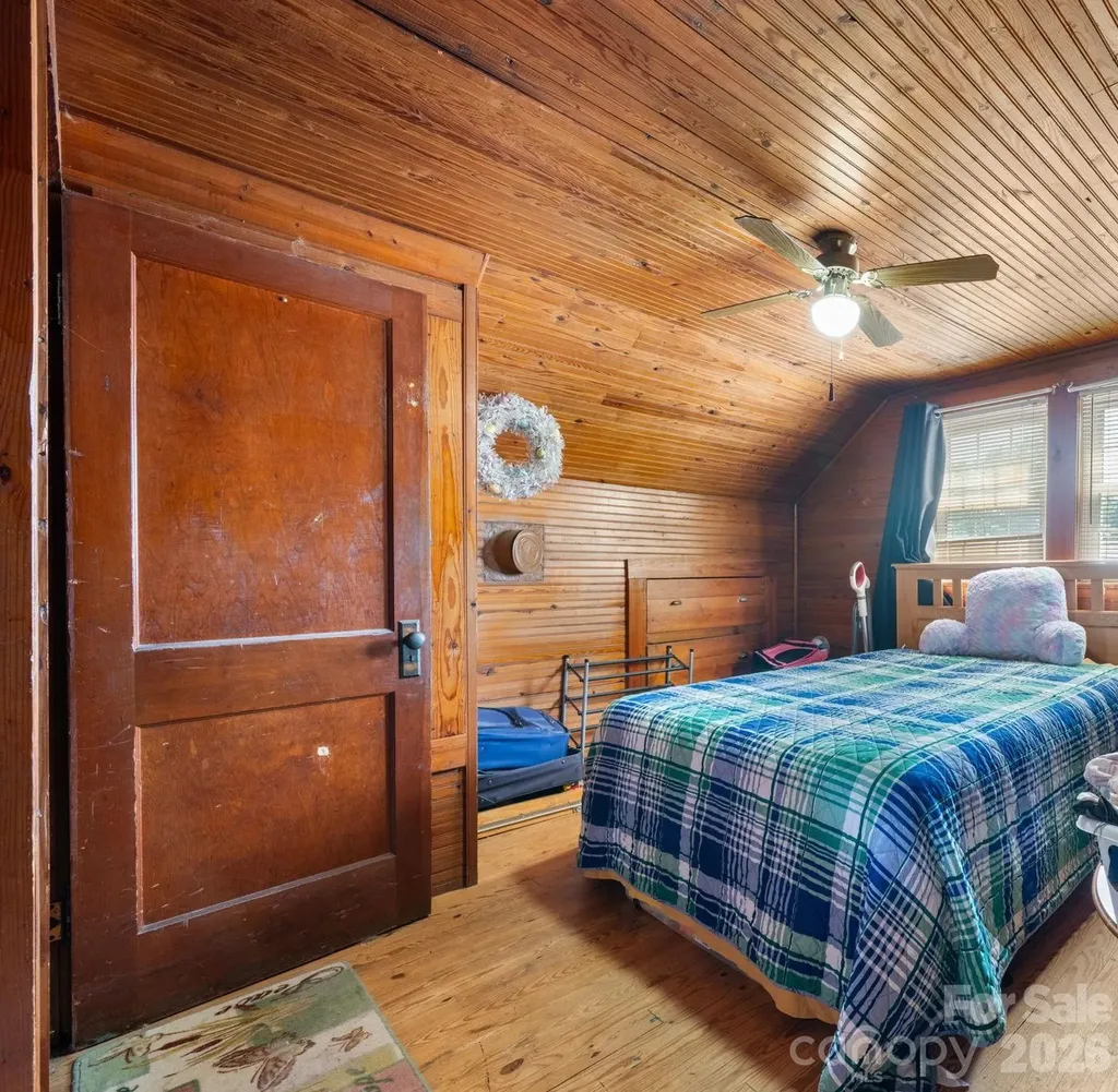 2504 Brentwood Circle Lenoir NC 28645