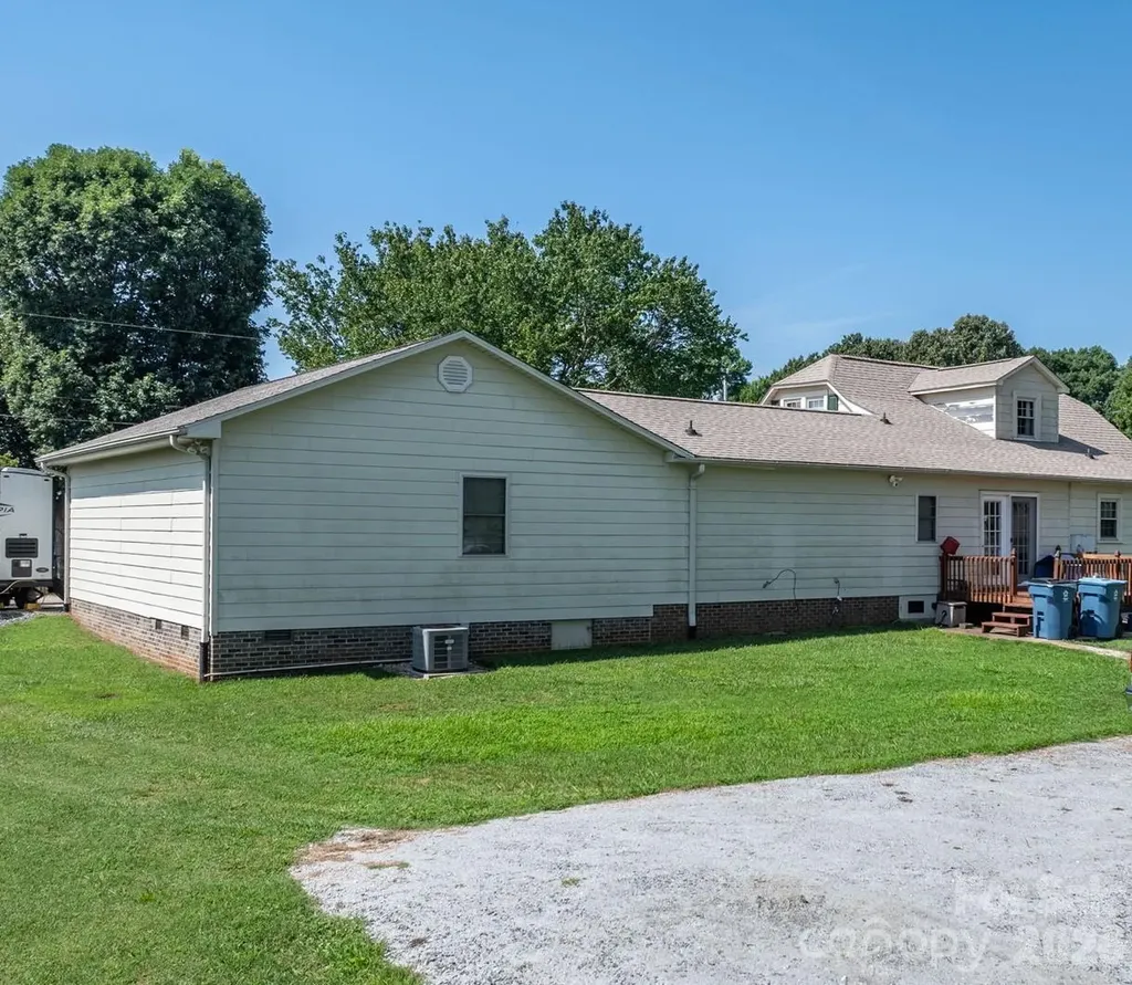 2504 Brentwood Circle Lenoir NC 28645