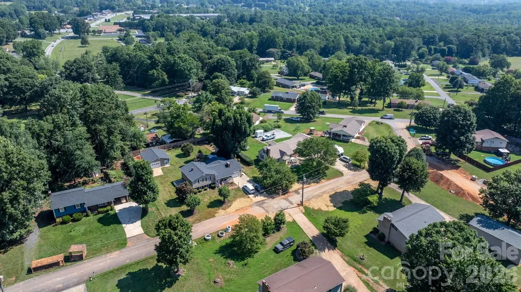 2504 Brentwood Circle Lenoir NC 28645