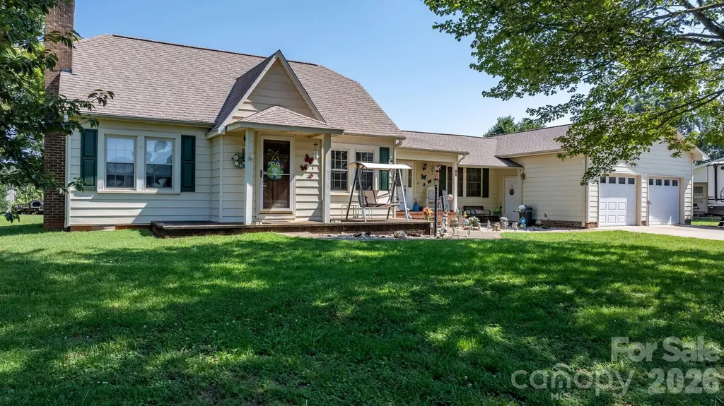 2504 Brentwood Circle Lenoir NC 28645