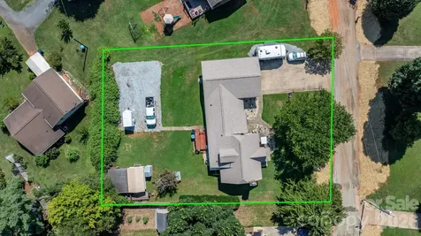 2504 Brentwood Circle Lenoir NC 28645