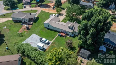 2504 Brentwood Circle Lenoir NC 28645