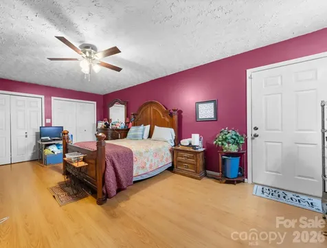 2504 Brentwood Circle Lenoir NC 28645