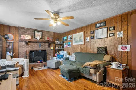 2504 Brentwood Circle Lenoir NC 28645