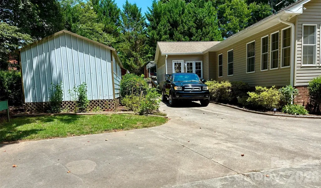 675 Country Club Road Wilkesboro NC 28697