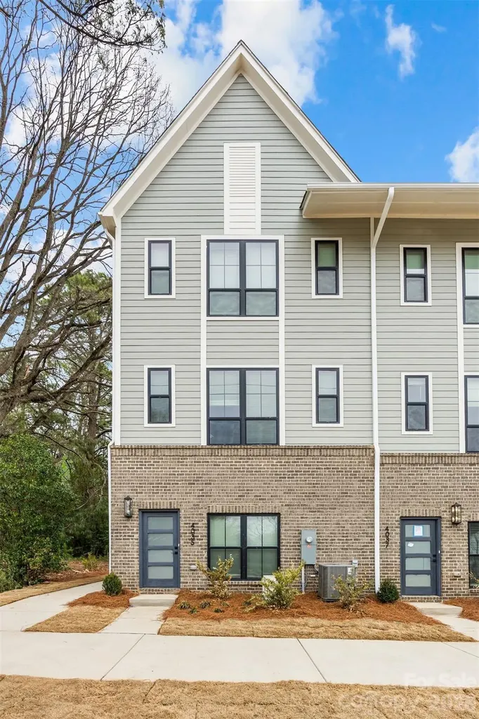 4039 S Tryon Street Charlotte NC 28217