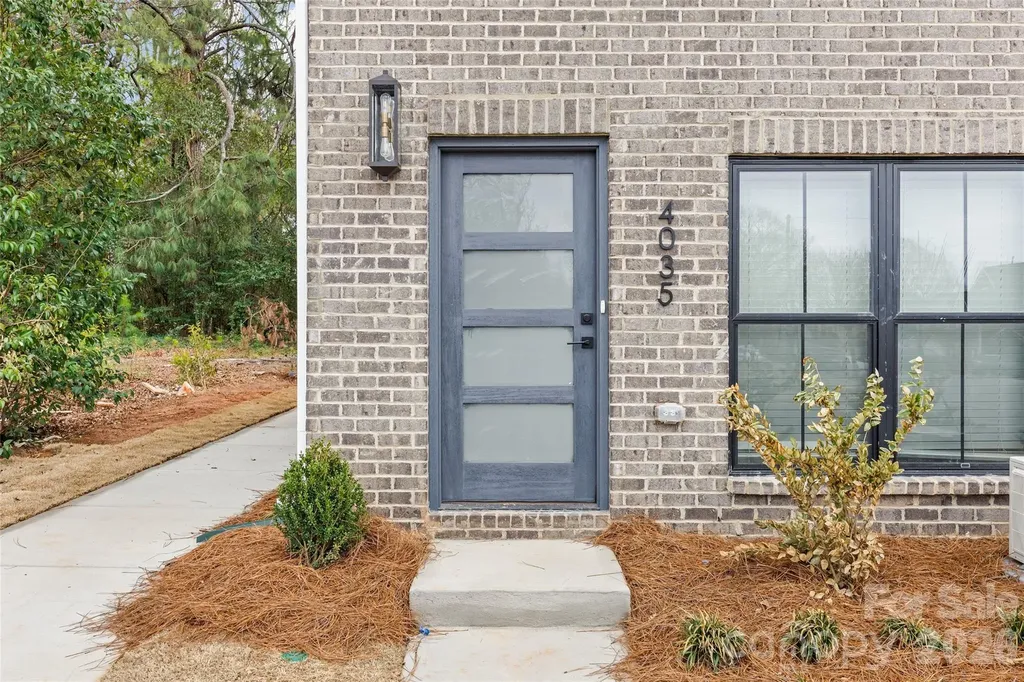 4039 S Tryon Street Charlotte NC 28217