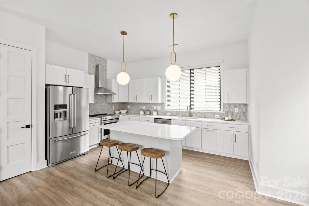 4039 S Tryon Street Charlotte NC 28217