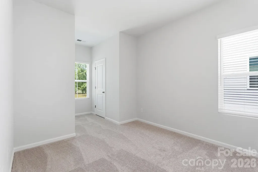 4618 Lakeview Road Charlotte NC 28216