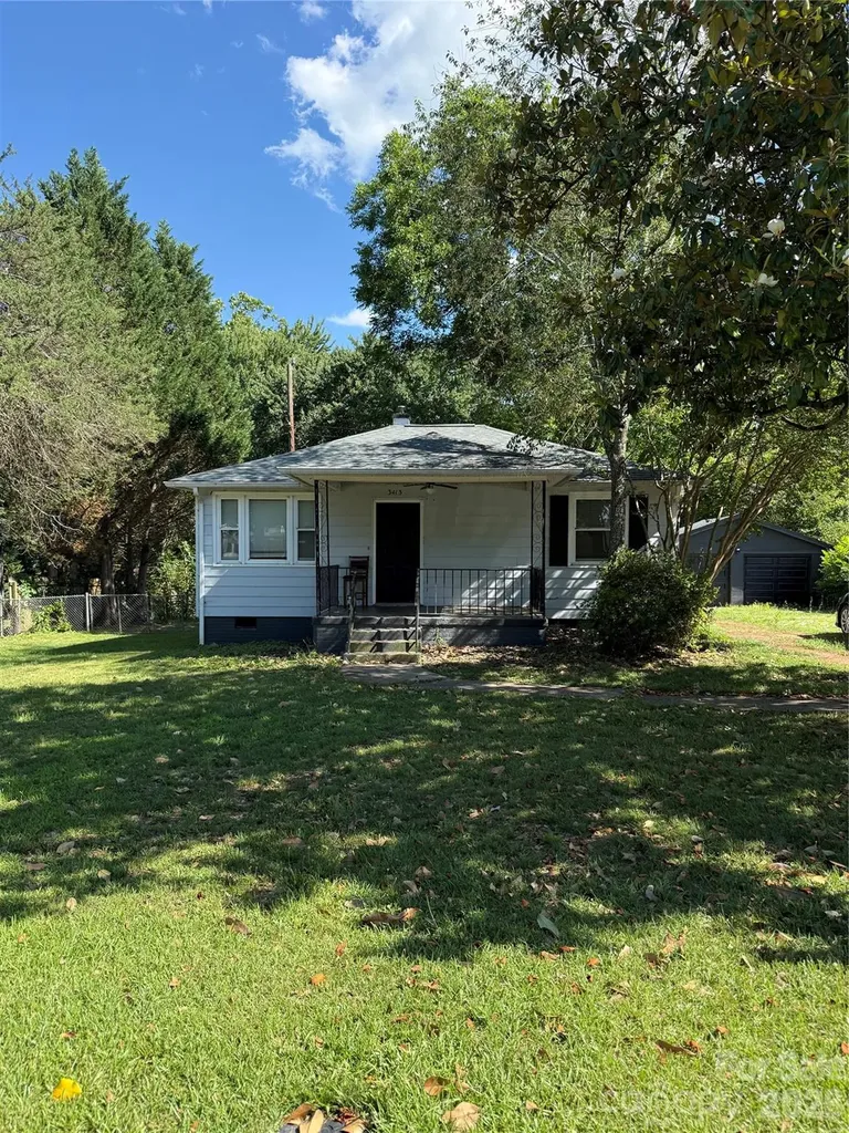 3413 1st Avenue Circle NW Hickory NC 28601