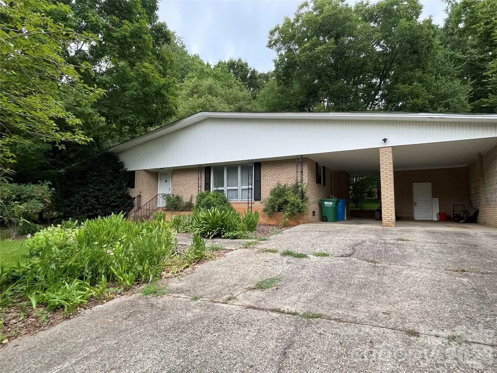 3209 Greenwood Park Circle Albemarle NC 28001