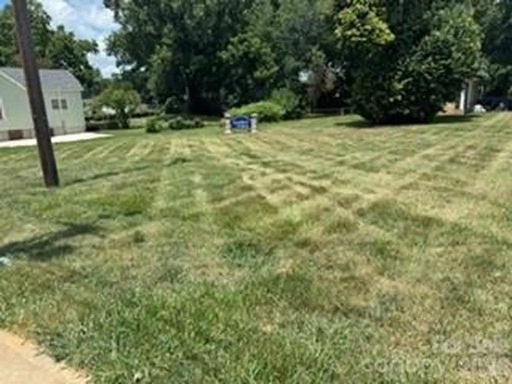 120 S Hoskins Road Charlotte NC 28208