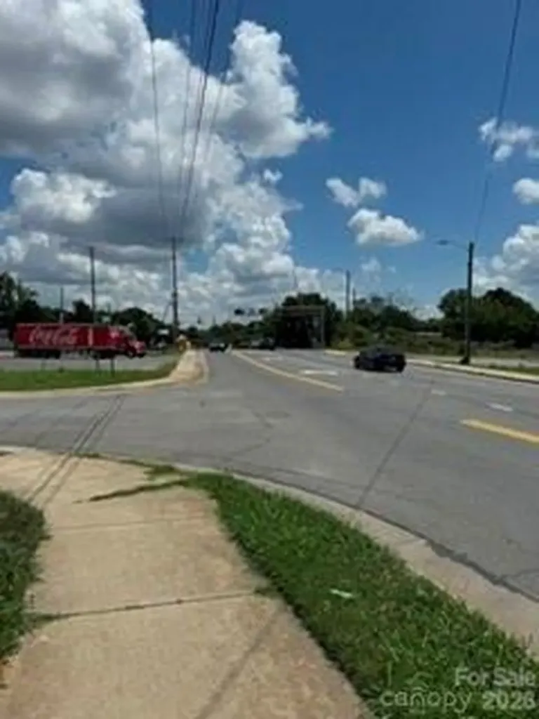 120 S Hoskins Road Charlotte NC 28208