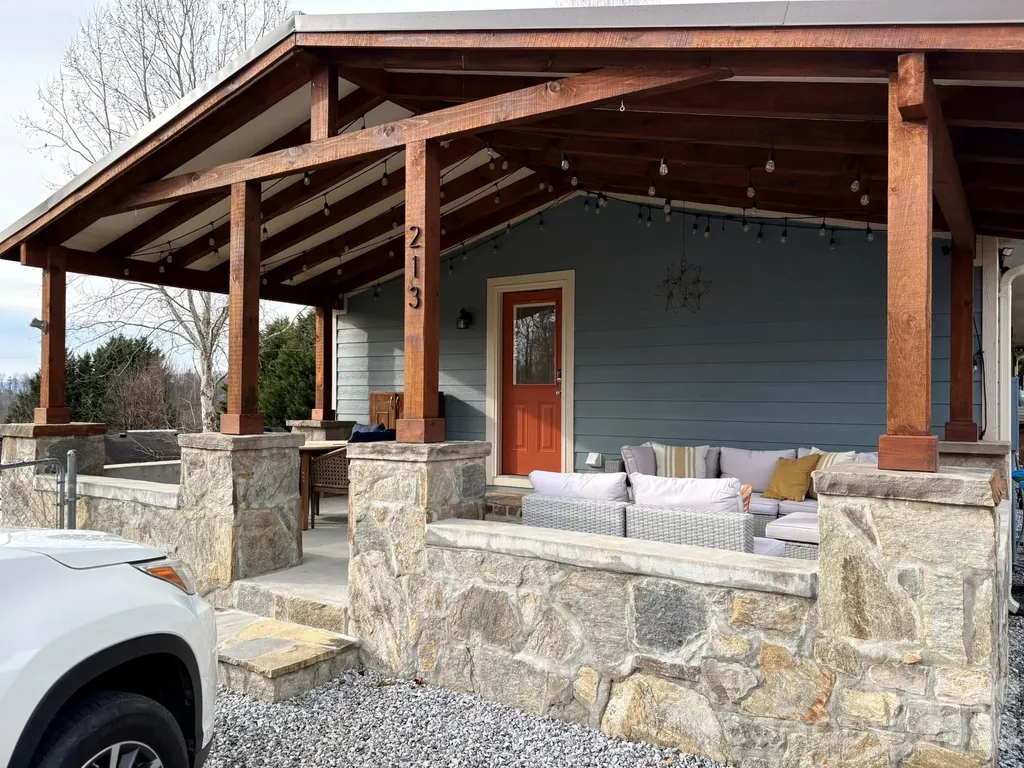 213 Sandy Creek Court Hendersonville NC 28792