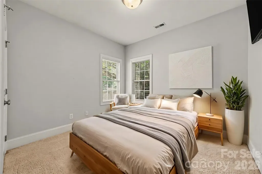 1109 Moray Court Charlotte NC 28211