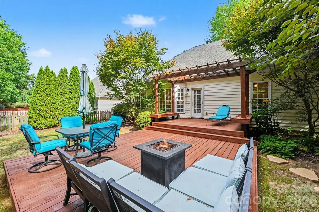 1109 Moray Court Charlotte NC 28211