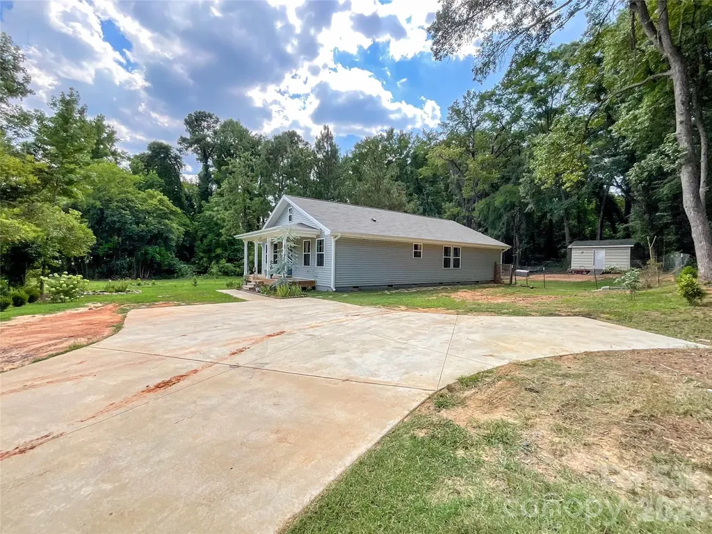 404 White Store Road Wadesboro NC 28170
