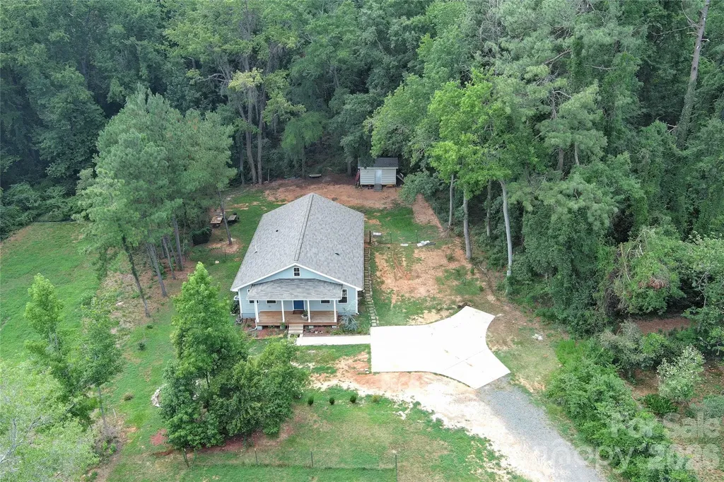 404 White Store Road Wadesboro NC 28170