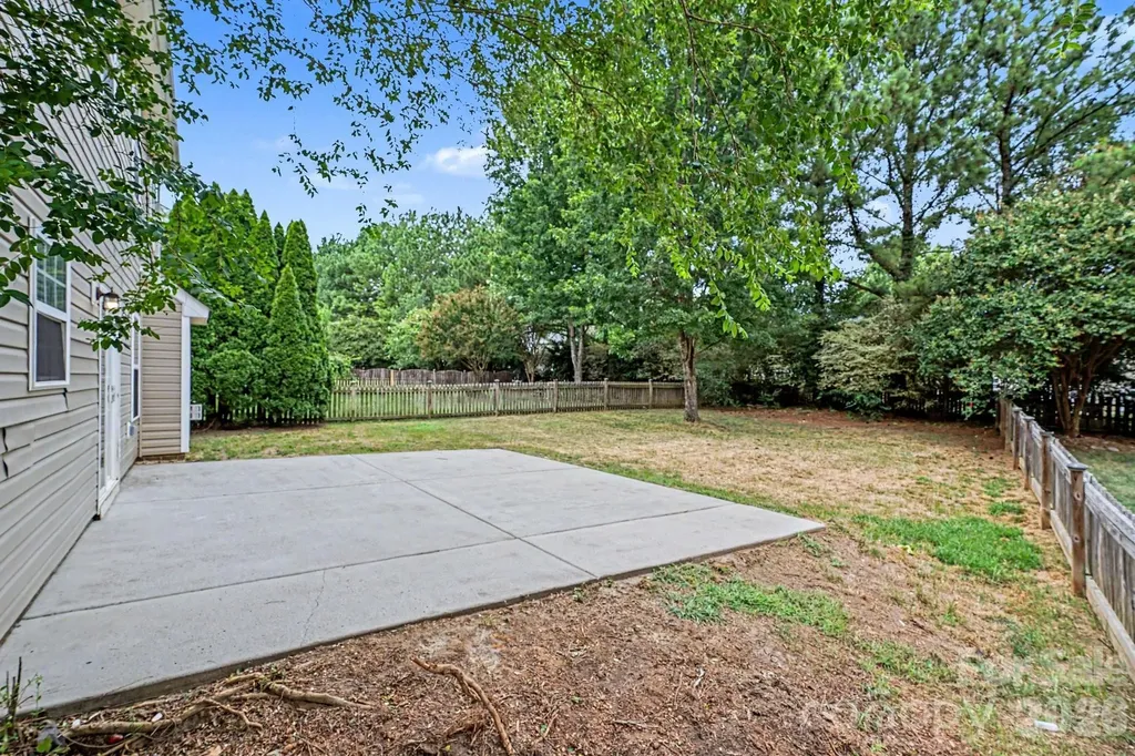 10004 Barrands Lane Charlotte NC 28278