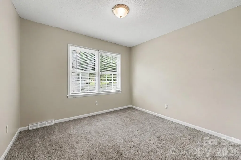 630 Colonial Drive Statesville NC 28625
