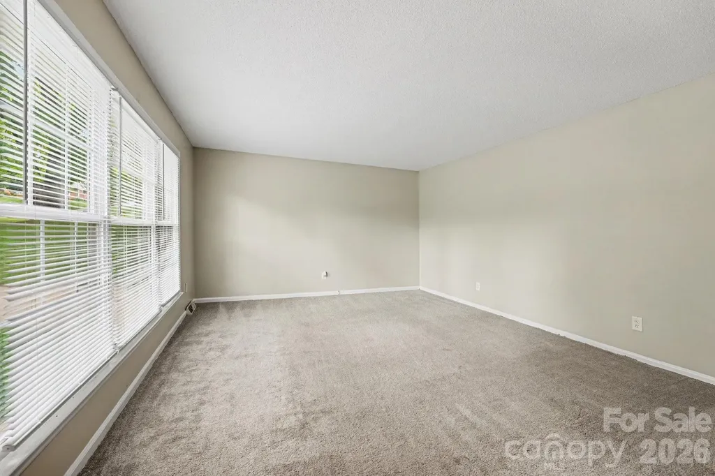 630 Colonial Drive Statesville NC 28625