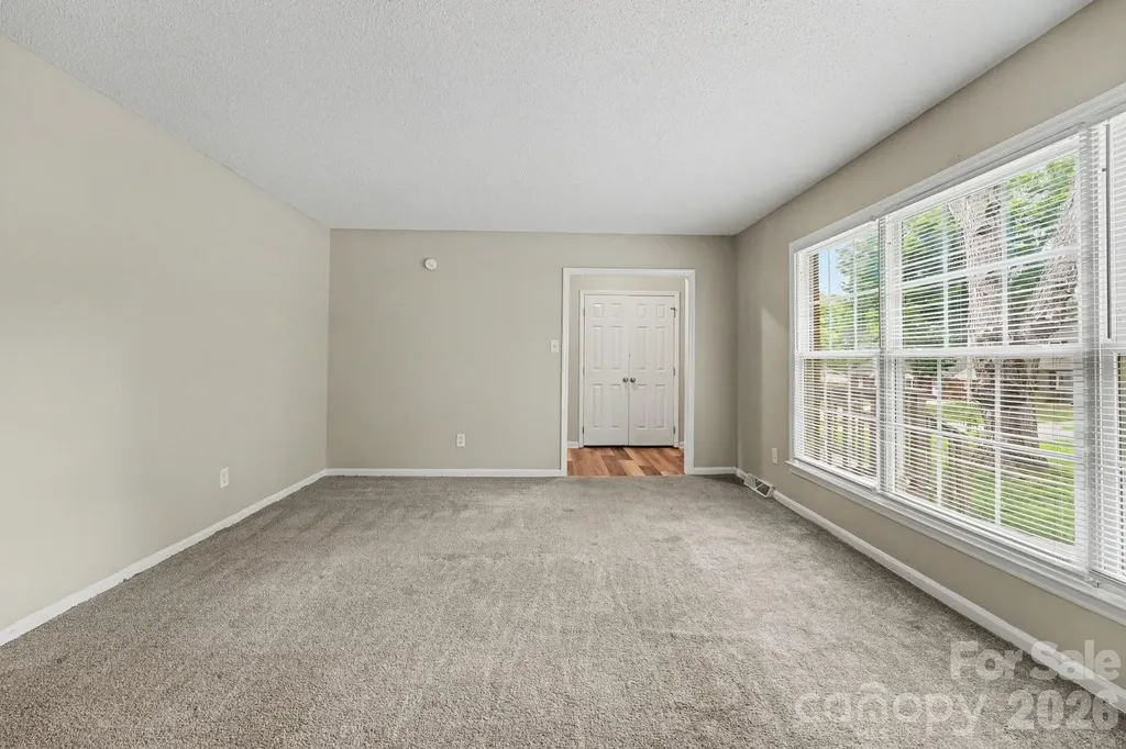 630 Colonial Drive Statesville NC 28625