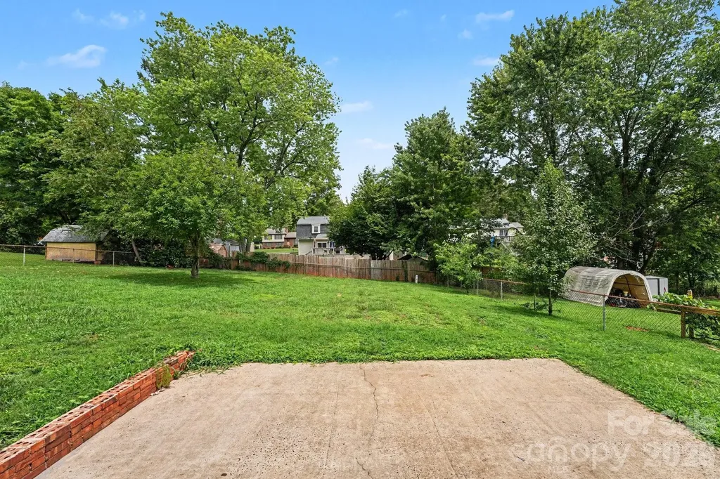 630 Colonial Drive Statesville NC 28625