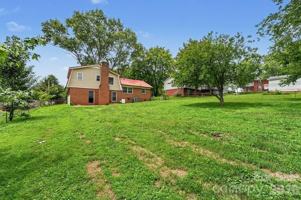 630 Colonial Drive Statesville NC 28625