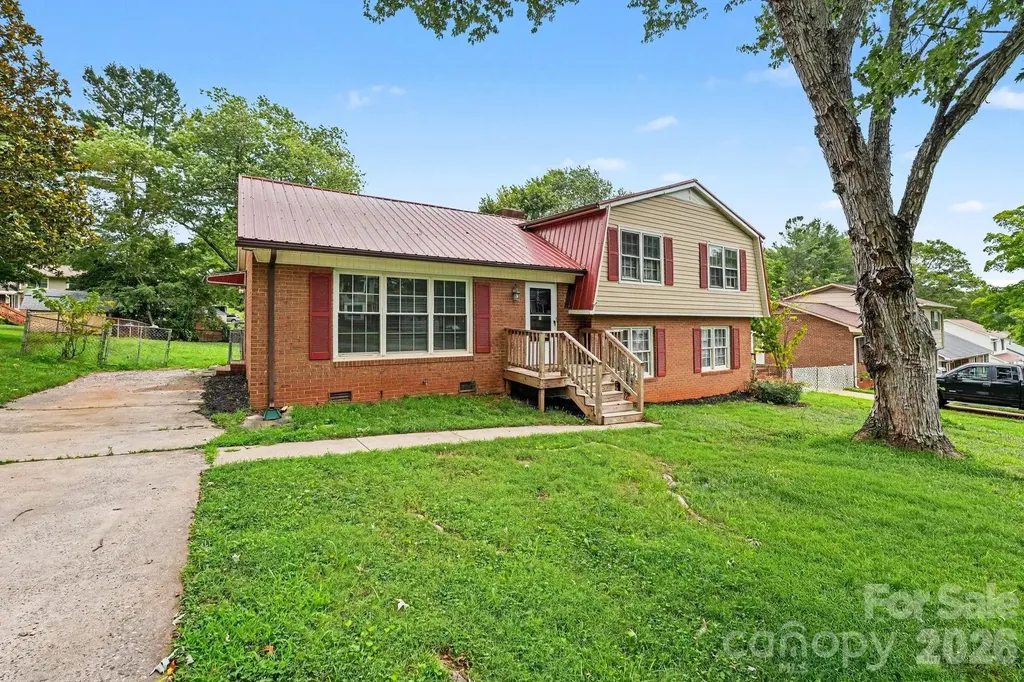 630 Colonial Drive Statesville NC 28625