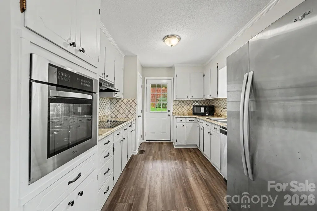 630 Colonial Drive Statesville NC 28625