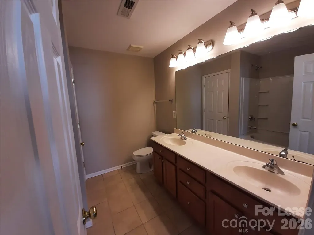 12218 Honor Guard Avenue Charlotte NC 28277