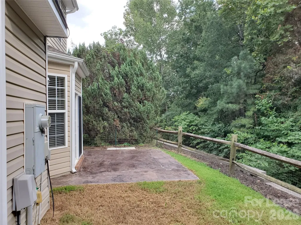 12218 Honor Guard Avenue Charlotte NC 28277