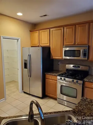12218 Honor Guard Avenue Charlotte NC 28277