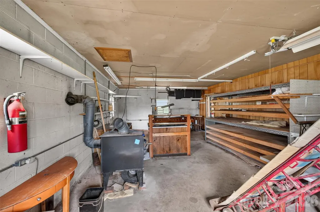 147 B And S Lane Hickory NC 28601