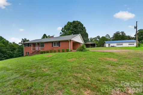 147 B And S Lane Hickory NC 28601