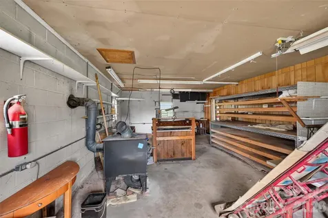 147 B And S Lane Hickory NC 28601