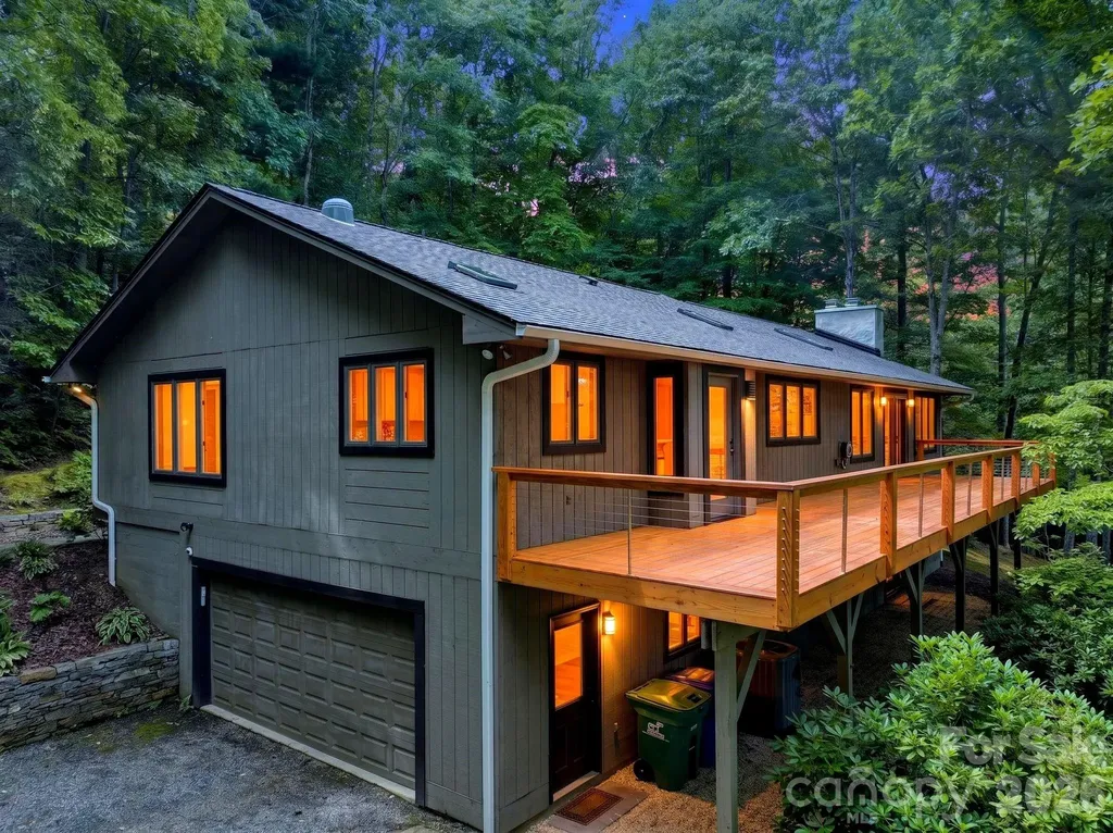 12 Beech Tree Lane Asheville NC 28804