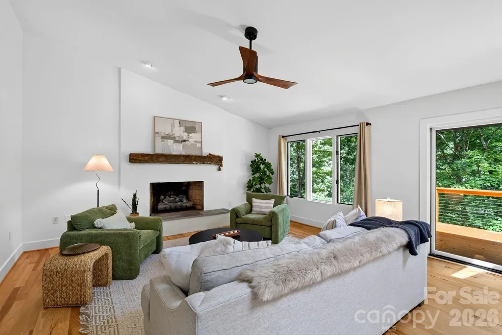12 Beech Tree Lane Asheville NC 28804