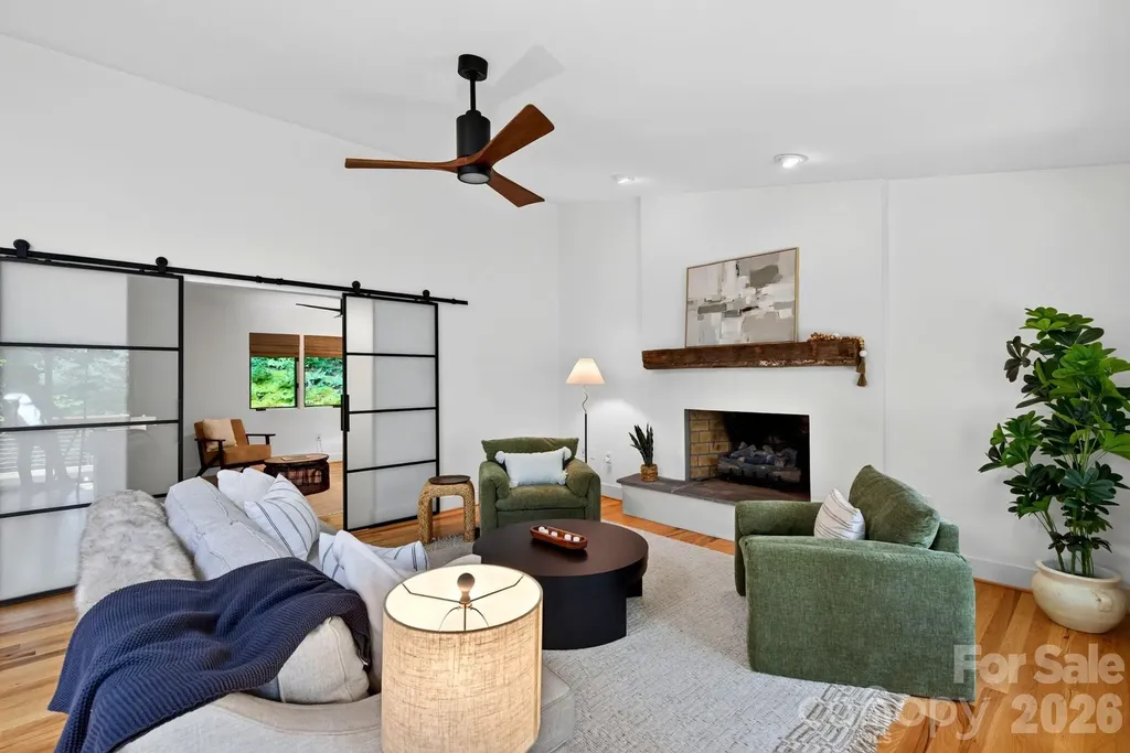 12 Beech Tree Lane Asheville NC 28804