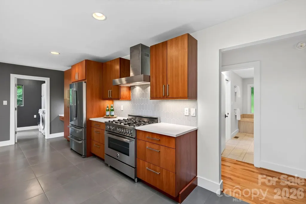 12 Beech Tree Lane Asheville NC 28804