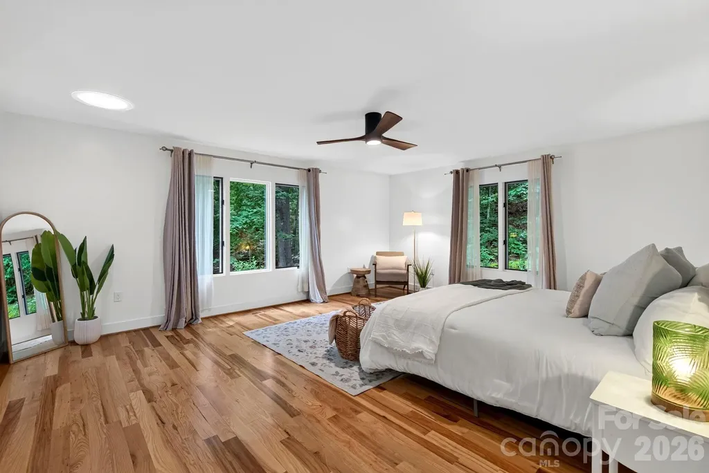 12 Beech Tree Lane Asheville NC 28804