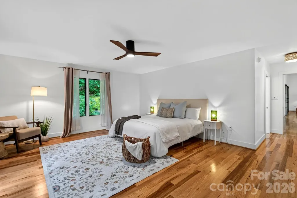 12 Beech Tree Lane Asheville NC 28804