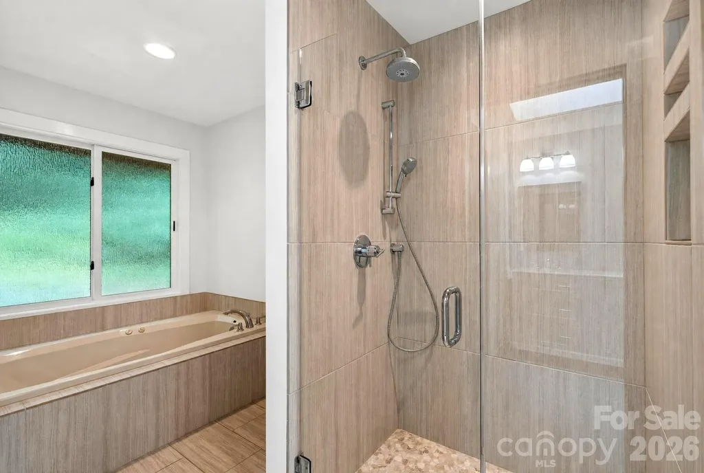 12 Beech Tree Lane Asheville NC 28804