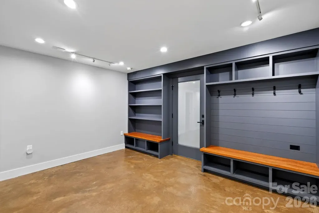 12 Beech Tree Lane Asheville NC 28804